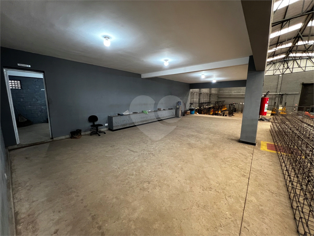 Galpão em Mairiporã totalmente Legalizado e a documentação OK 1.750 m²  A/C e  2.274 m²  de terreno 