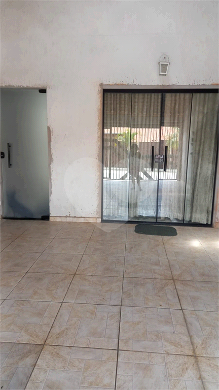 Casa à venda com 2 quartos, 98m² - Foto 1