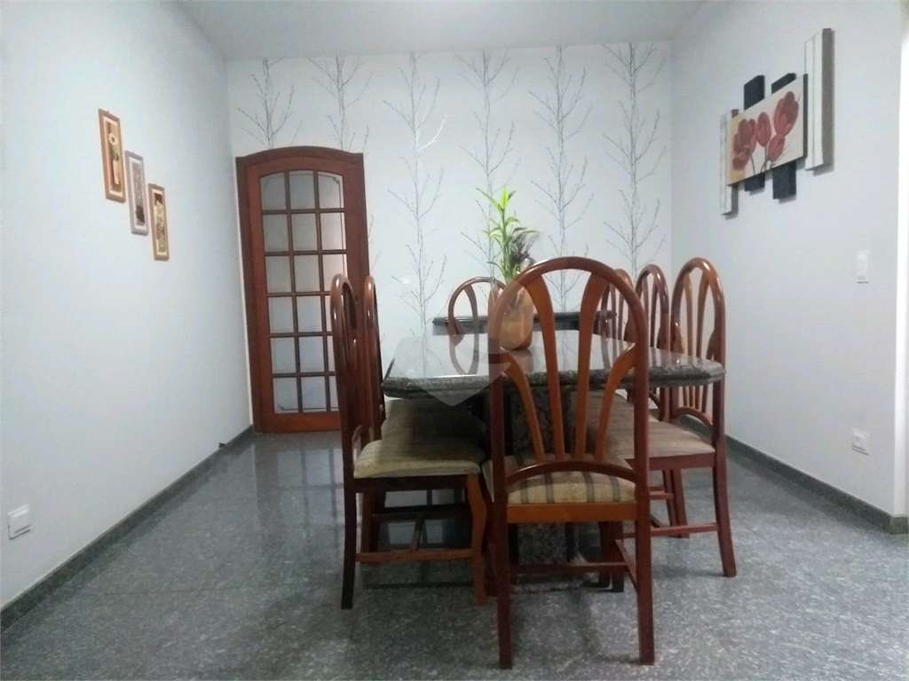 Casa à venda com 3 quartos, 248m² - Foto 4
