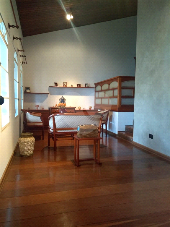 Casa à venda com 3 quartos, 248m² - Foto 9
