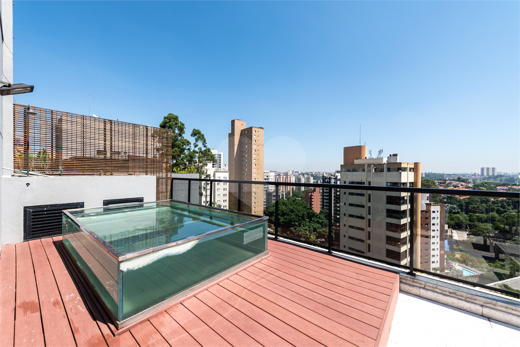 Cobertura Duplex - Morumbi - 1 Dormitório / Suíte - Piscina - 3 Vagas - Venda / Compra
