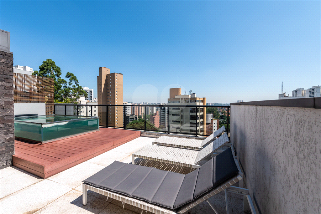 Cobertura Duplex - Morumbi - 1 Dormitório / Suíte - Piscina - 3 Vagas - Venda / Compra