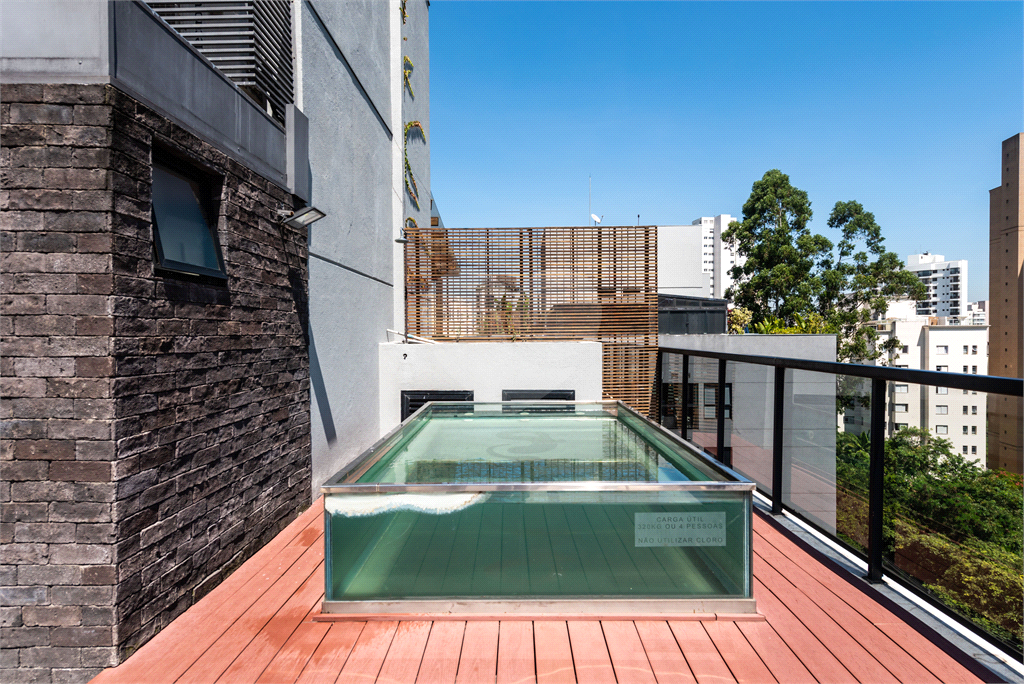 Cobertura Duplex - Morumbi - 1 Dormitório / Suíte - Piscina - 3 Vagas - Venda / Compra