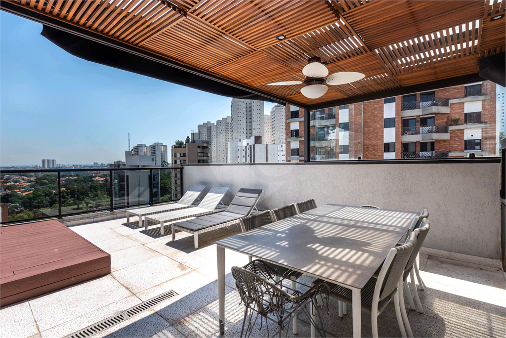 Cobertura Duplex - Morumbi - 1 Dormitório / Suíte - Piscina - 3 Vagas - Venda / Compra