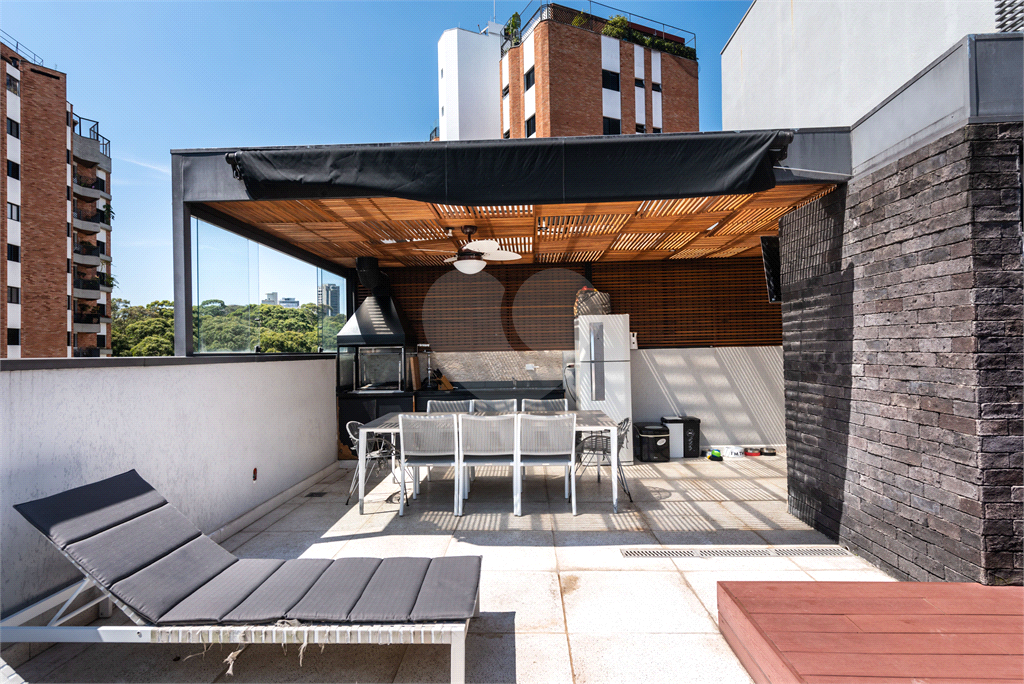 Cobertura Duplex - Morumbi - 1 Dormitório / Suíte - Piscina - 3 Vagas - Venda / Compra