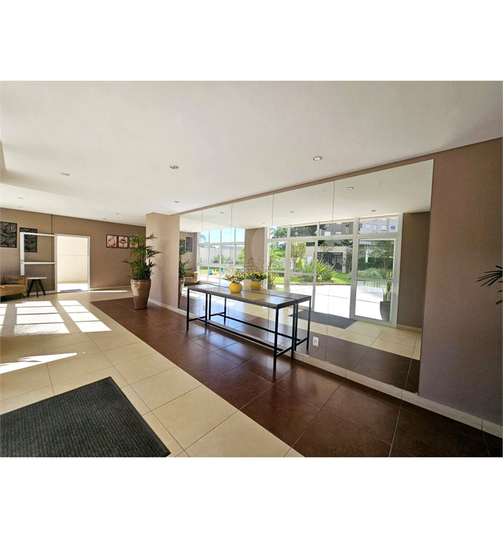 APARTAMENTO em MORUMBI