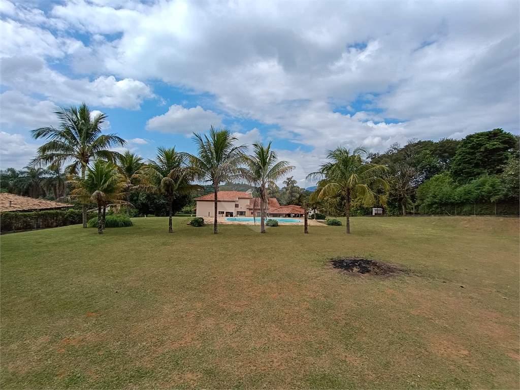 Chácara à venda com 5 quartos, 500m² - Foto 32