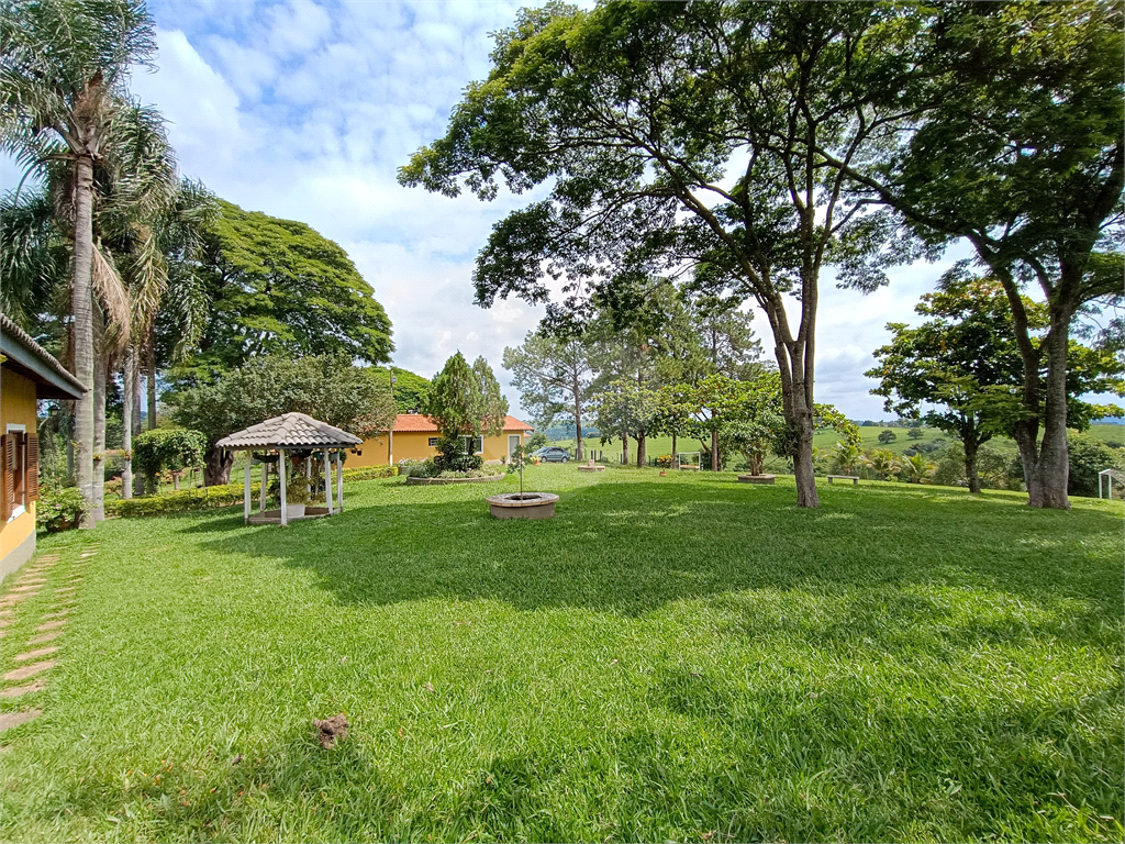 Chácara à venda com 4 quartos, 578m² - Foto 36