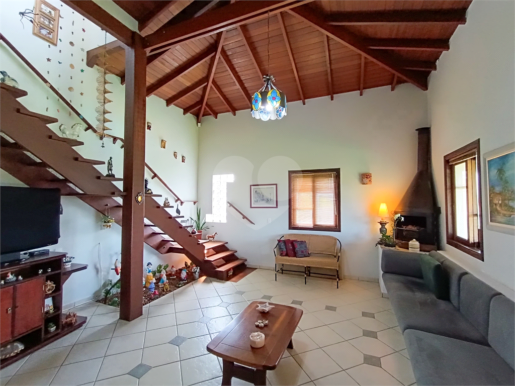 Chácara à venda com 4 quartos, 578m² - Foto 4