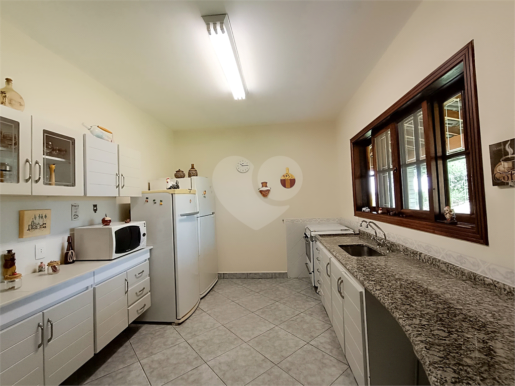 Chácara à venda com 4 quartos, 578m² - Foto 11