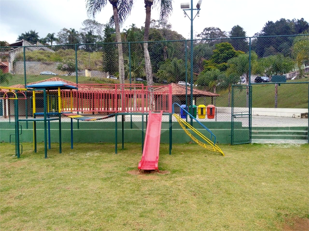 Magnífica Casa na Serra, melhor condomínio, completa, mobiliada 5 suites, 8 Salas, Piscina, Quadra e