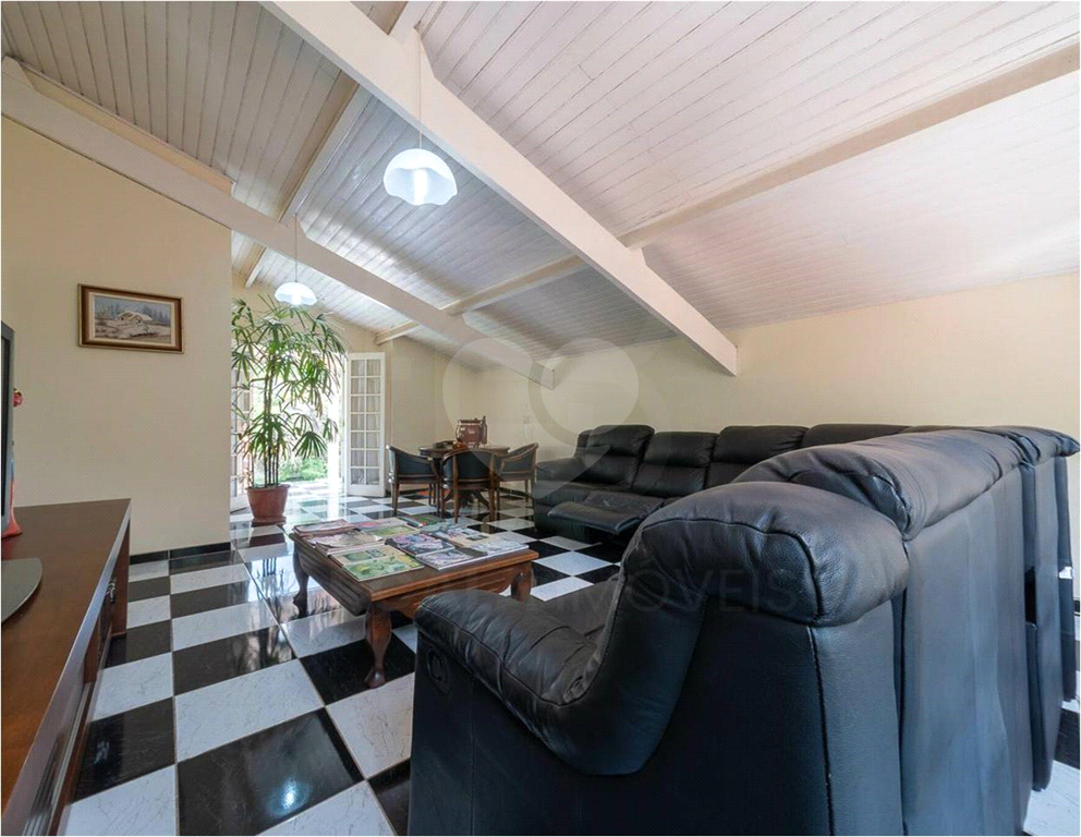 Magnífica Casa na Serra, melhor condomínio, completa, mobiliada 5 suites, 8 Salas, Piscina, Quadra e