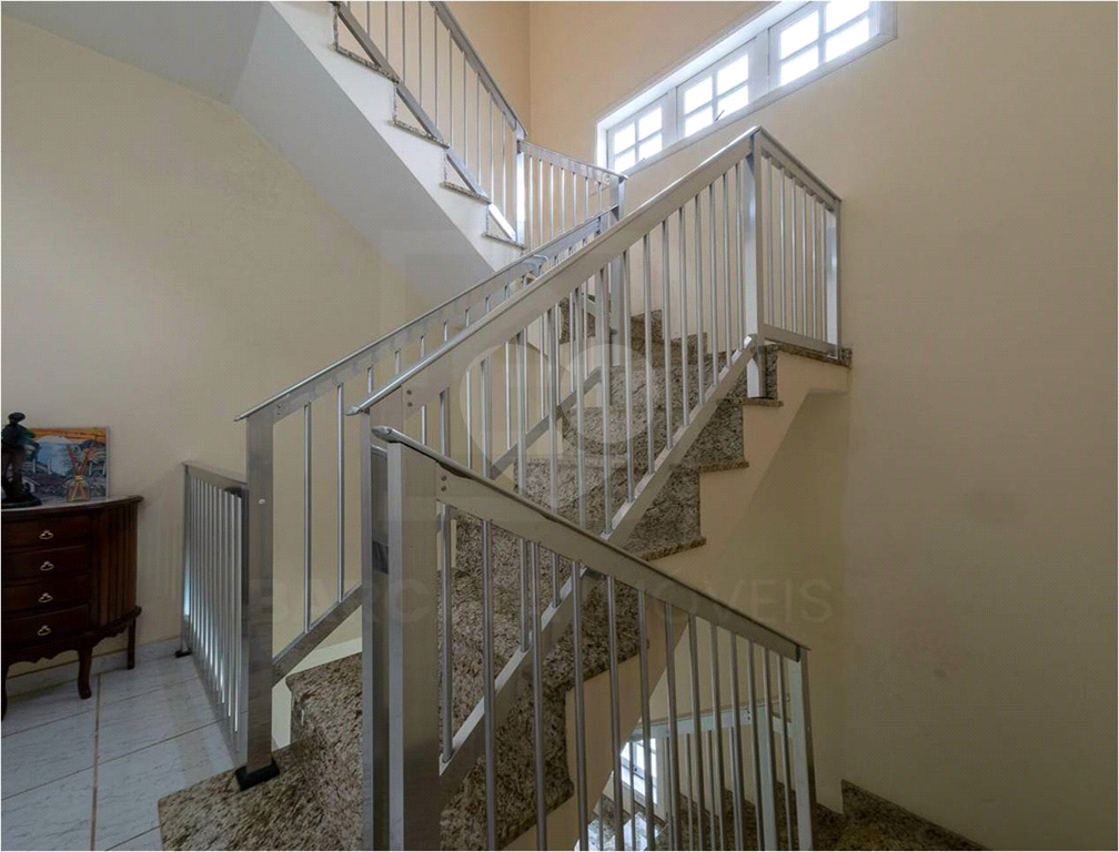 Magnífica Casa na Serra, melhor condomínio, completa, mobiliada 5 suites, 8 Salas, Piscina, Quadra e