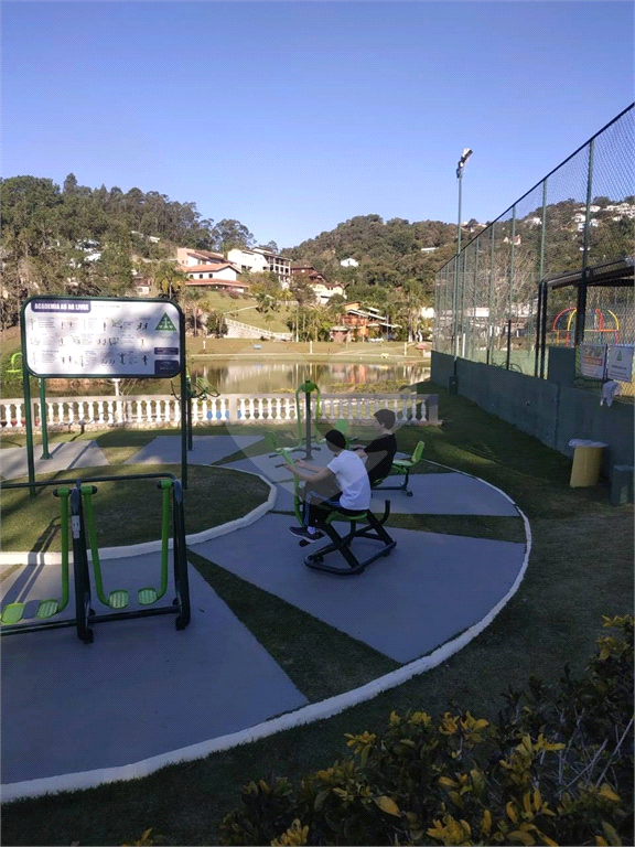 Magnífica Casa na Serra, melhor condomínio, completa, mobiliada 5 suites, 8 Salas, Piscina, Quadra e