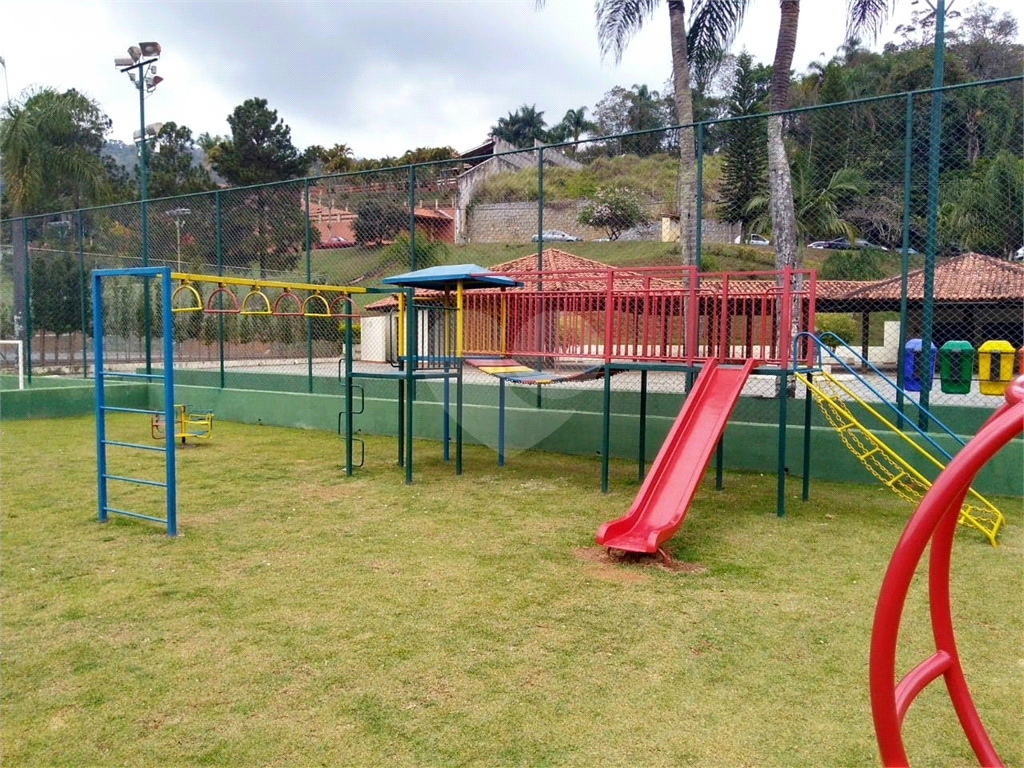 Magnífica Casa na Serra, melhor condomínio, completa, mobiliada 5 suites, 8 Salas, Piscina, Quadra e