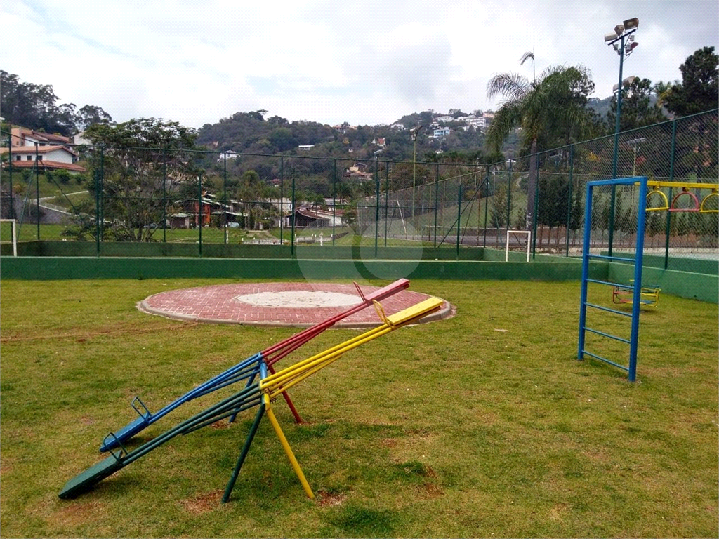 Magnífica Casa na Serra, melhor condomínio, completa, mobiliada 5 suites, 8 Salas, Piscina, Quadra e