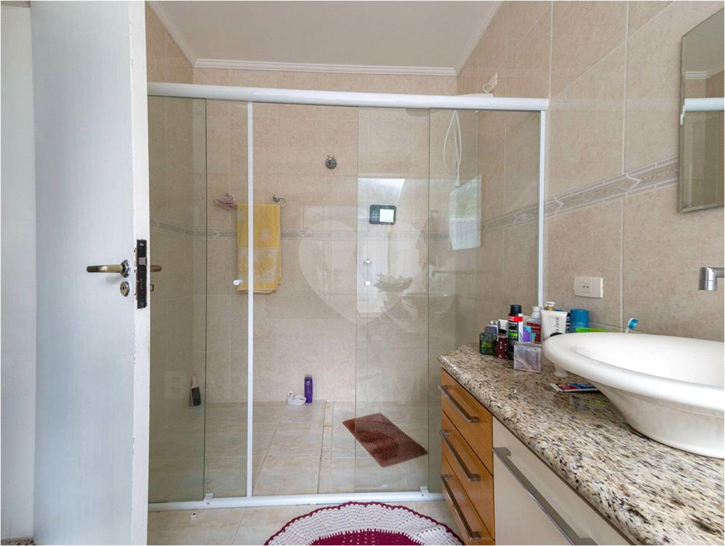 Magnífica Casa na Serra, melhor condomínio, completa, mobiliada 5 suites, 8 Salas, Piscina, Quadra e