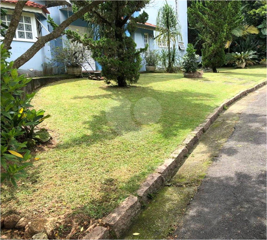 Magnífica Casa na Serra, melhor condomínio, completa, mobiliada 5 suites, 8 Salas, Piscina, Quadra e
