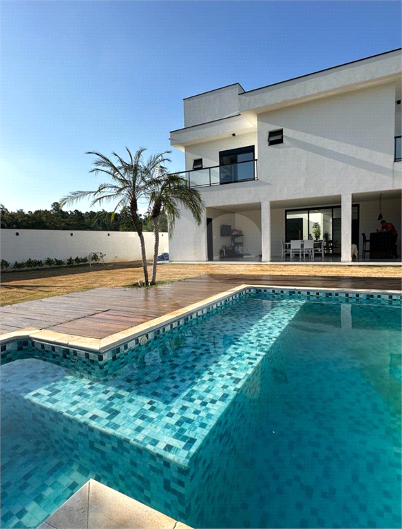 Casa de Condomínio à venda com 3 quartos, 350m² - Foto 1