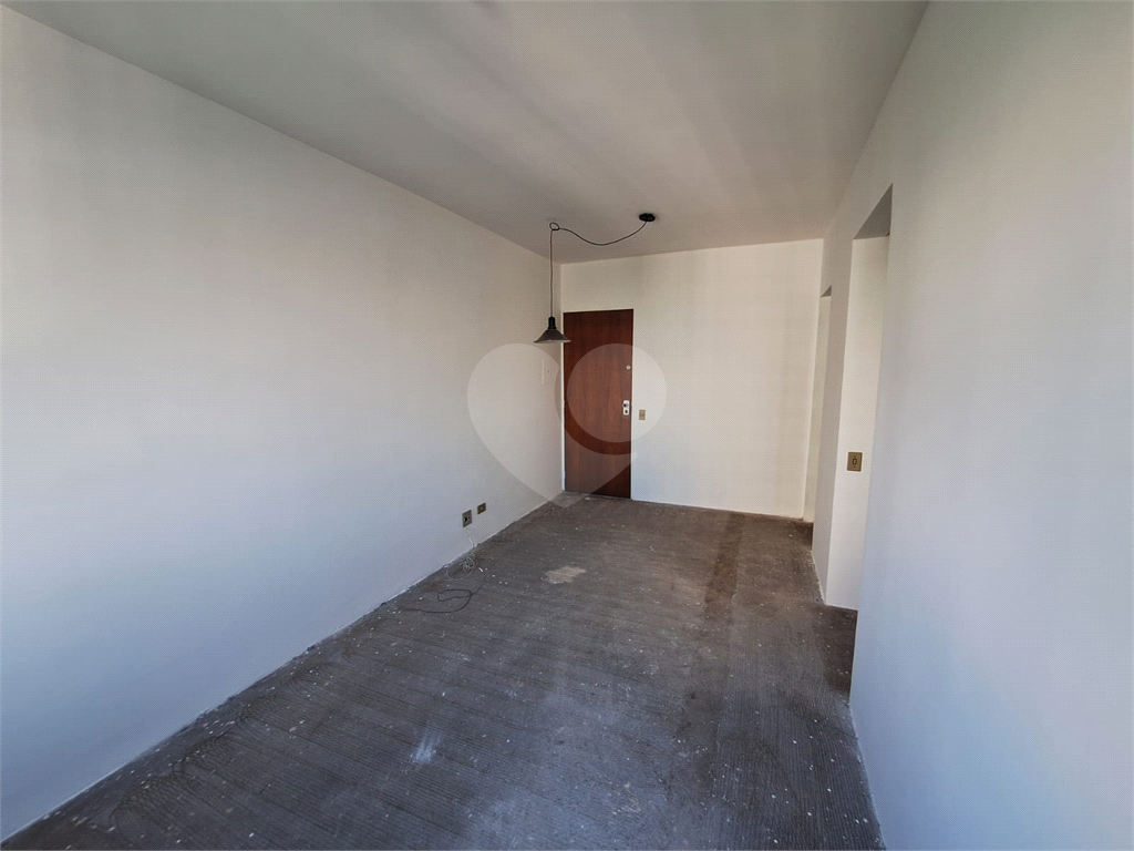 Apartamento à venda com 2 quartos, 55m² - Foto 8