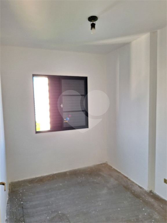 Apartamento à venda com 2 quartos, 55m² - Foto 11