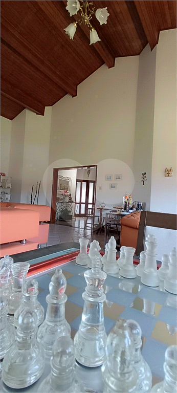 Casa térrea em condomínio- 4 suítes - Interior de SP