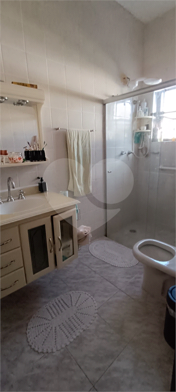 Casa térrea em condomínio- 4 suítes - Interior de SP
