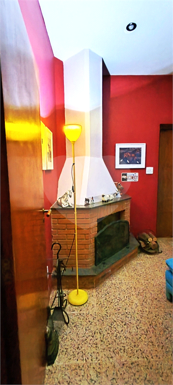 Casa térrea em condomínio- 4 suítes - Interior de SP