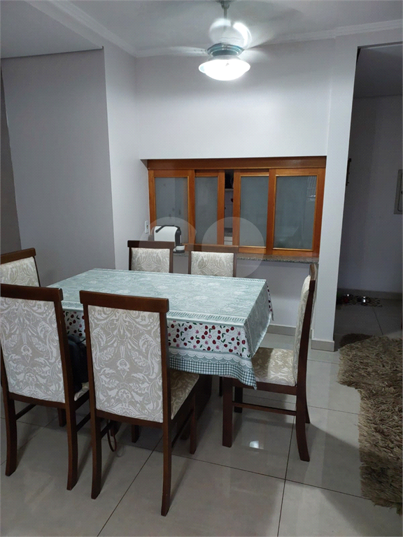 Apartamento à venda com 3 quartos, 77m² - Foto 1