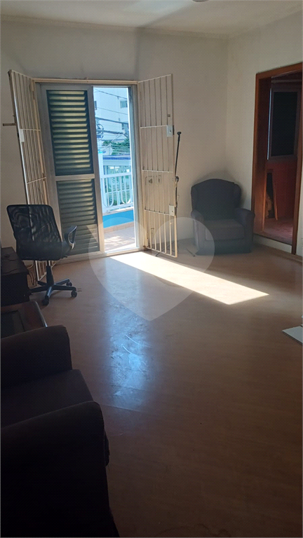 Sobrado à venda com 3 quartos, 240m² - Foto 11