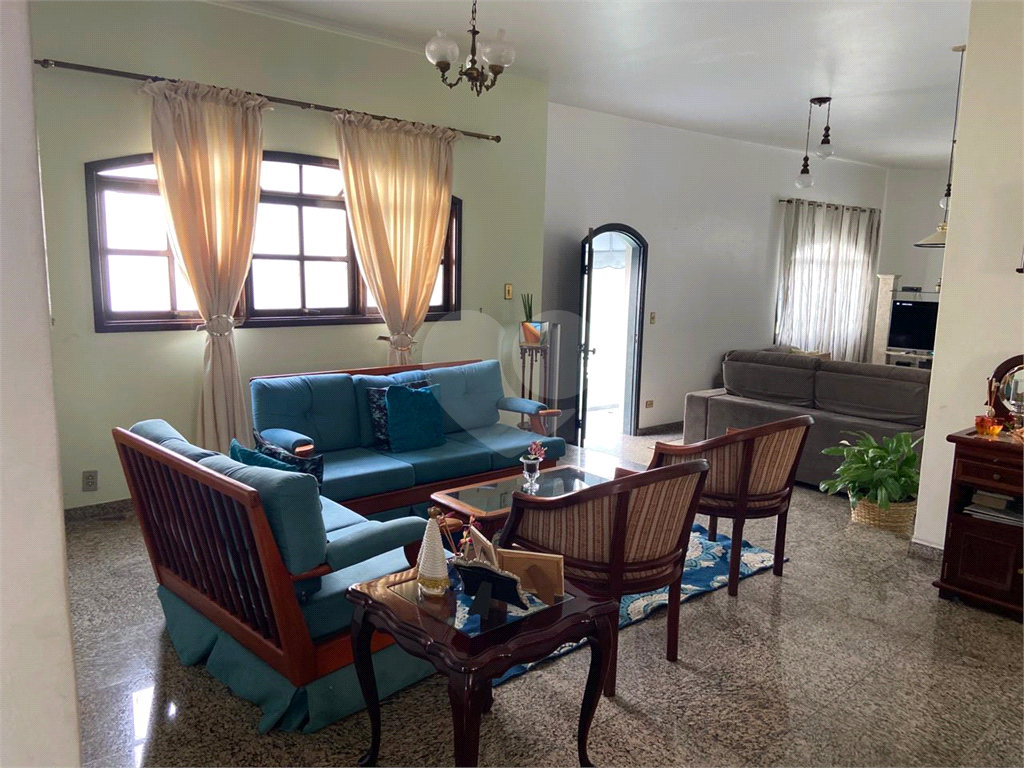  Casa Residencial - Jardim Brasil