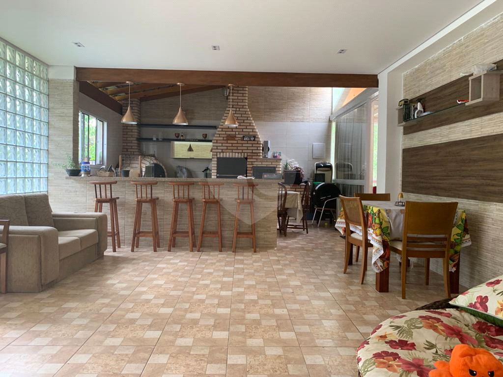 Casa de Condomínio à venda com 4 quartos, 340m² - Foto 7