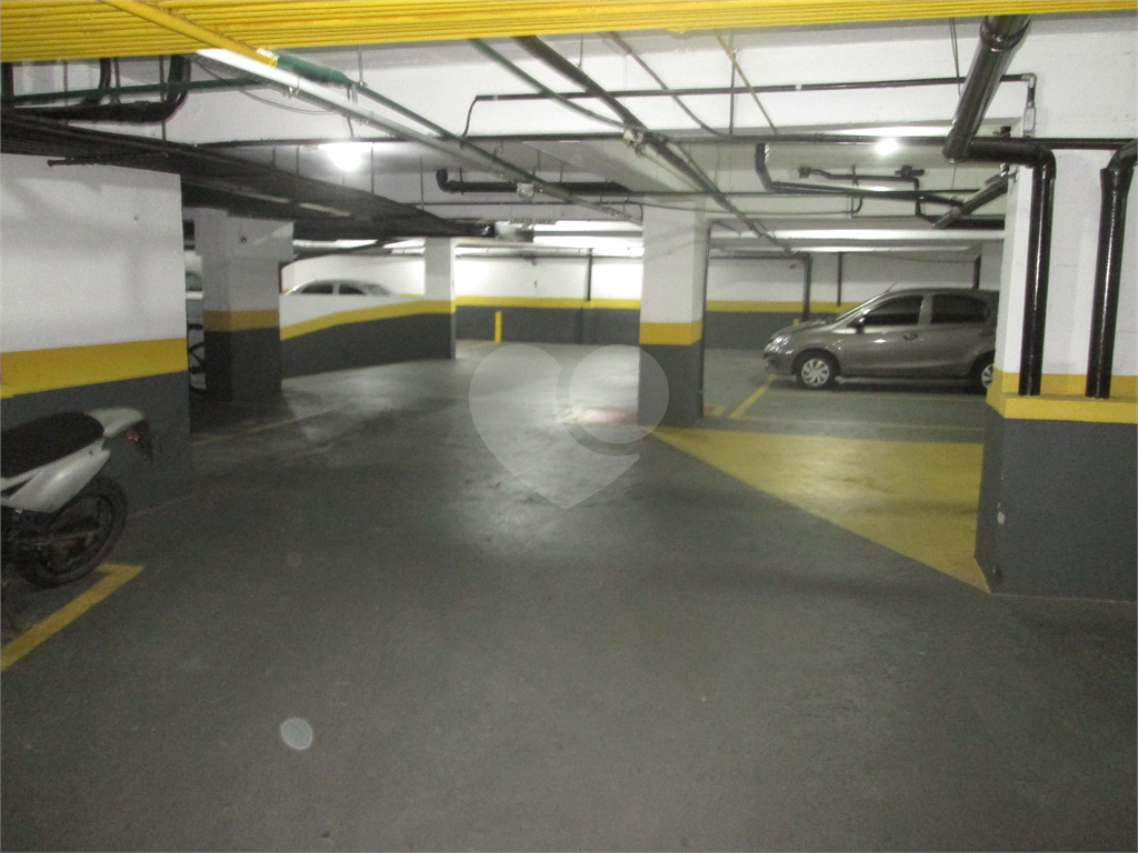 Apartamento duplex com 3 dormitórios, 1 vaga de garagem, andar alto na Jabaquara. 