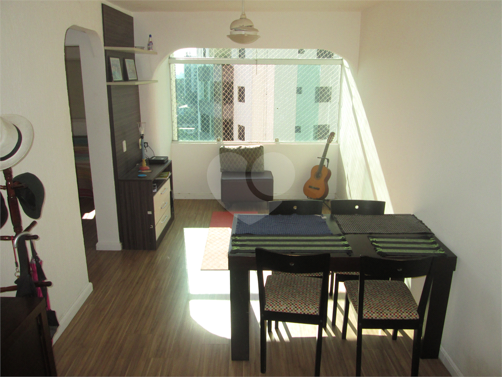 Apartamento duplex com 3 dormitórios, 1 vaga de garagem, andar alto na Jabaquara. 