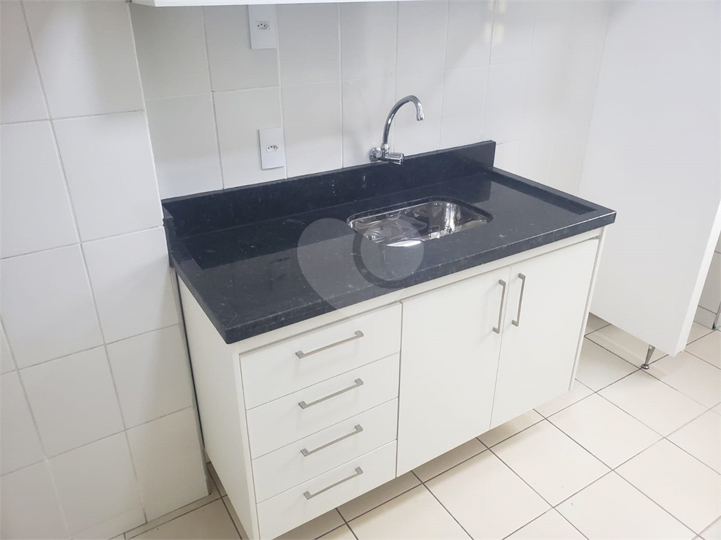 Apartamento à venda com 2 quartos, 55m² - Foto 13