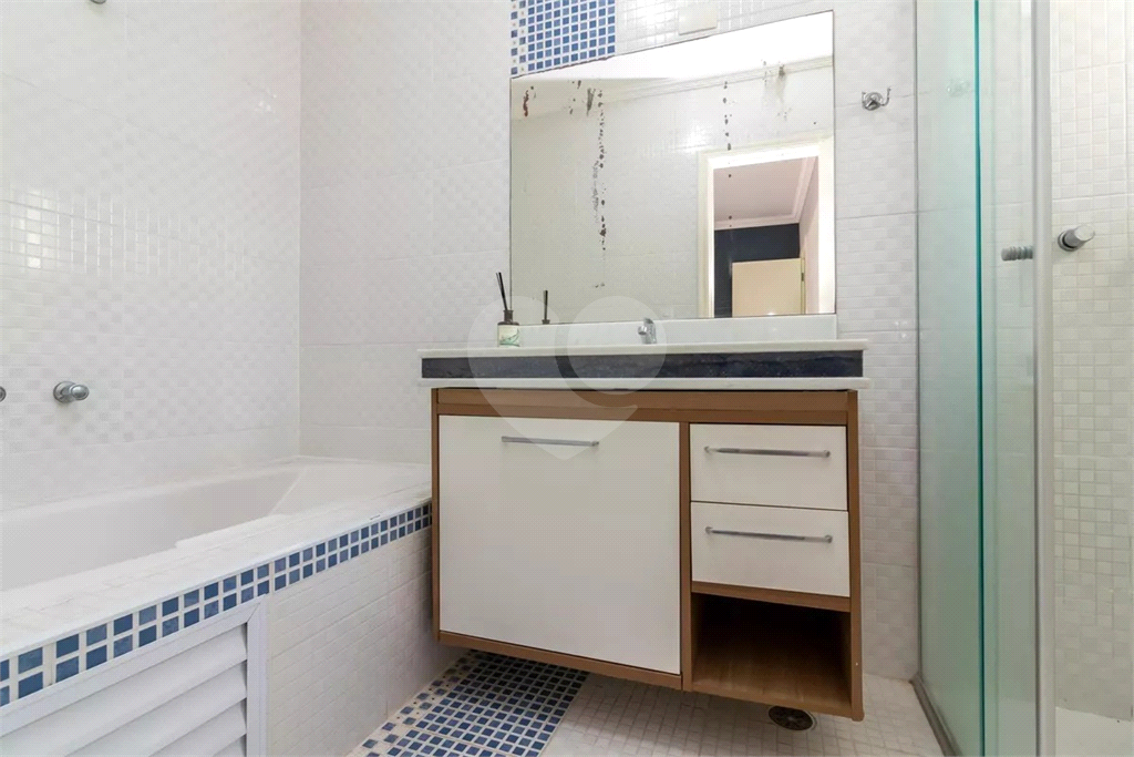 SOBRADO em ÁGUA FRIA