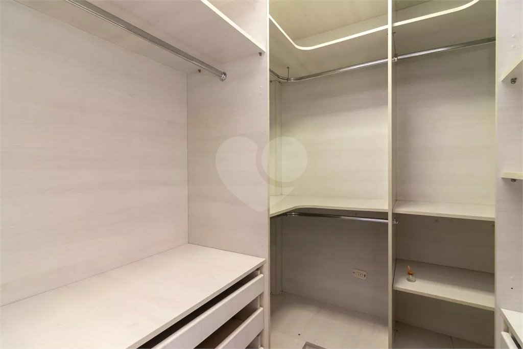 SOBRADO em ÁGUA FRIA