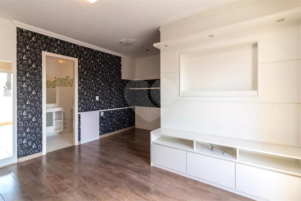 SOBRADO em ÁGUA FRIA