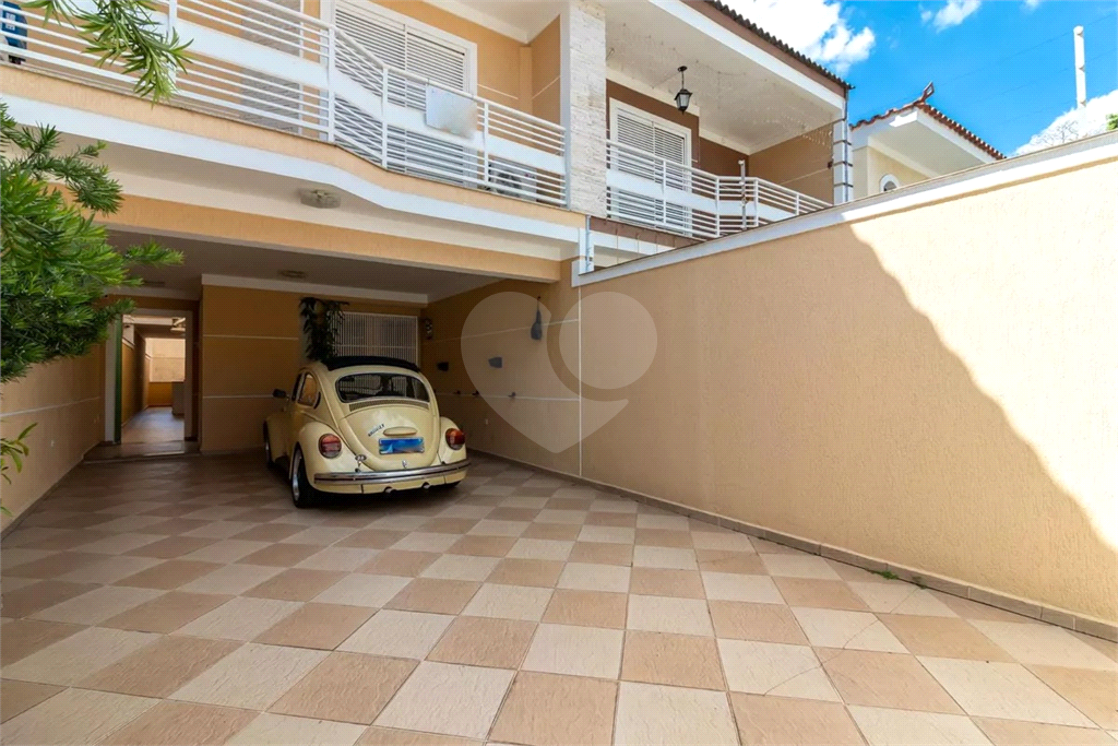 SOBRADO em ÁGUA FRIA