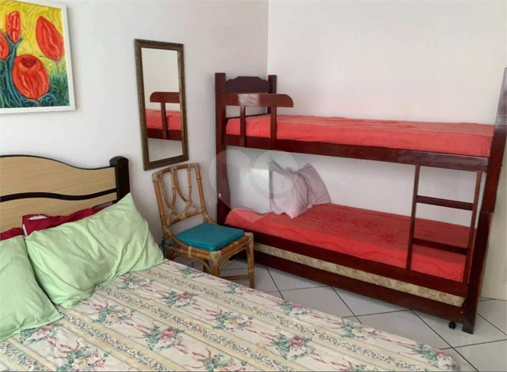 Apartamento à venda no Guarujá Pitangueiras com 3 dormitórios 1 vaga com 171m2.
