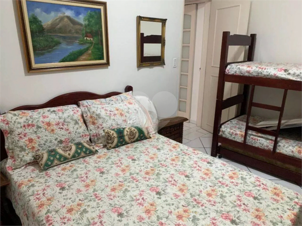 Apartamento à venda no Guarujá Pitangueiras com 3 dormitórios 1 vaga com 171m2.