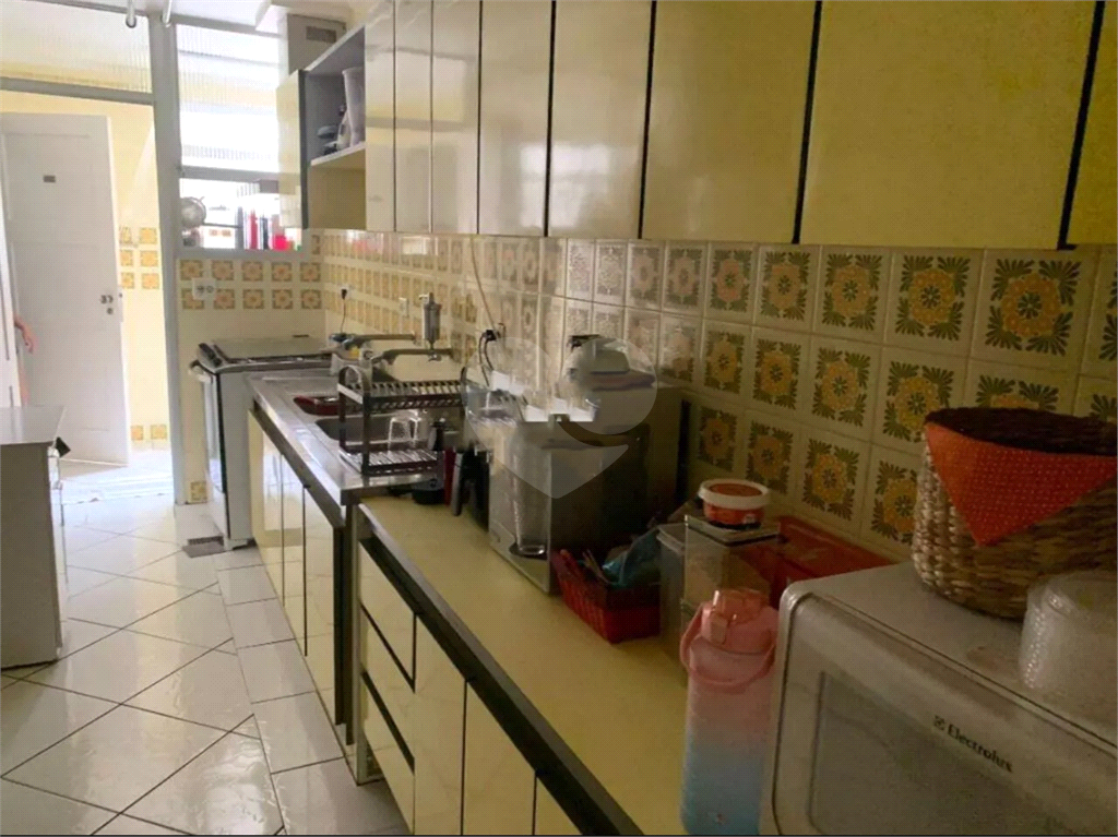 Apartamento à venda no Guarujá Pitangueiras com 3 dormitórios 1 vaga com 171m2.
