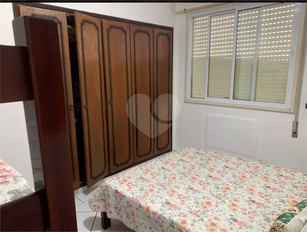 Apartamento à venda no Guarujá Pitangueiras com 3 dormitórios 1 vaga com 171m2.