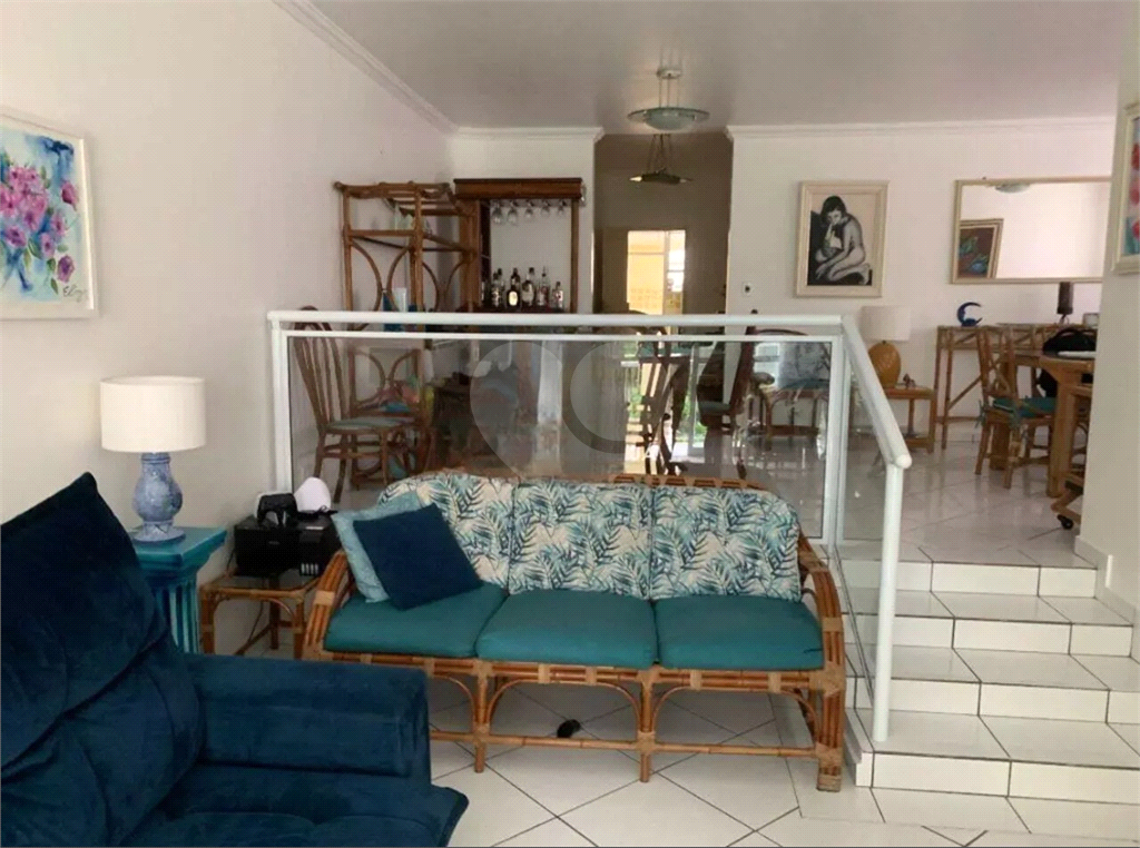 Apartamento à venda no Guarujá Pitangueiras com 3 dormitórios 1 vaga com 171m2.