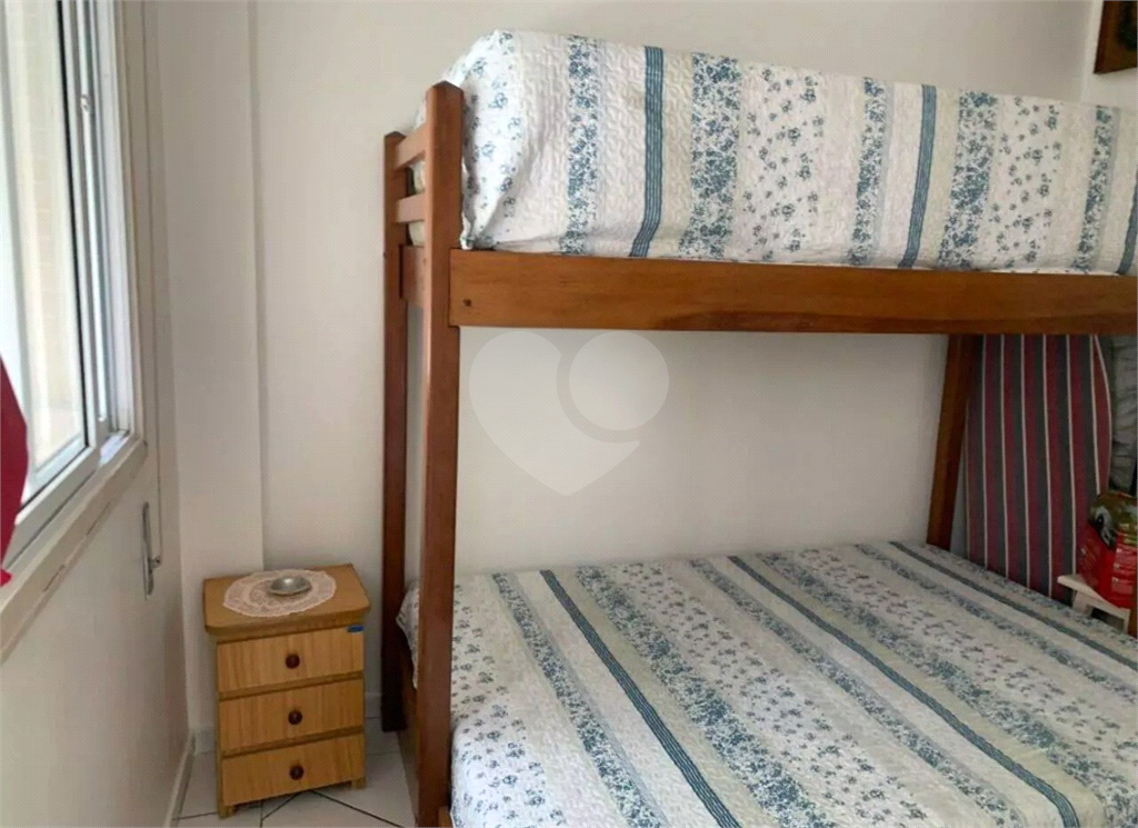 Apartamento à venda no Guarujá Pitangueiras com 3 dormitórios 1 vaga com 171m2.