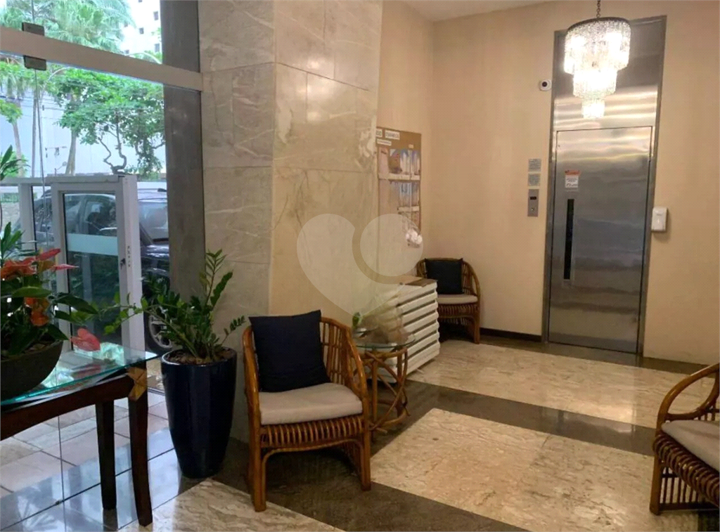 Apartamento à venda no Guarujá Pitangueiras com 3 dormitórios 1 vaga com 171m2.