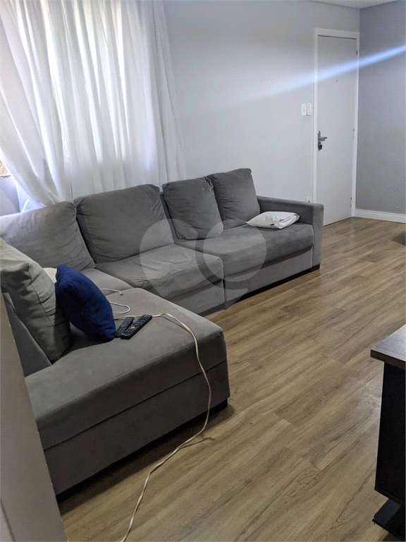 Apartamento à venda com 3 quartos, 65m² - Foto 2