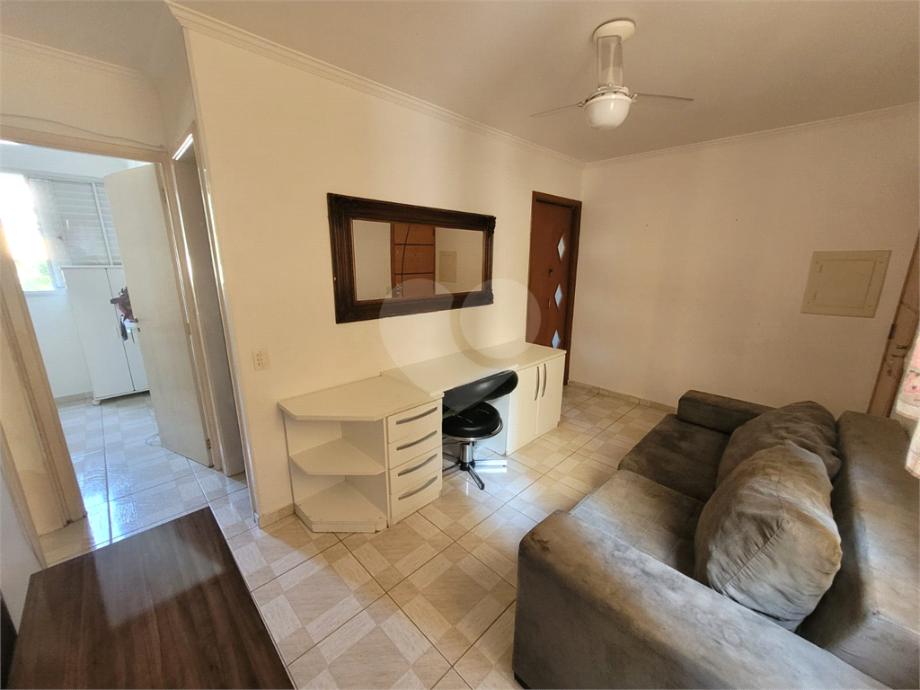 Apartamento à venda com 2 quartos, 48m² - Foto 2