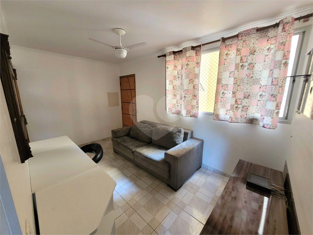 Apartamento à venda com 2 quartos, 48m² - Foto 4