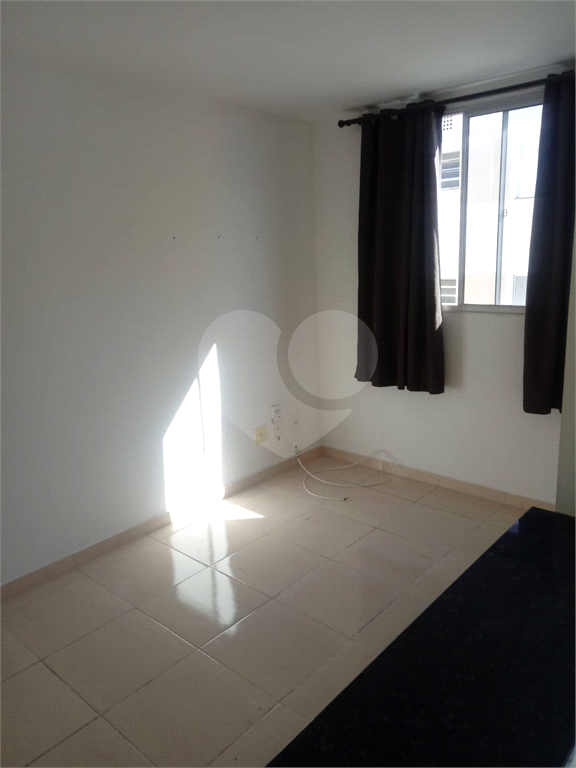 Apartamento à venda com 2 quartos, 47m² - Foto 3